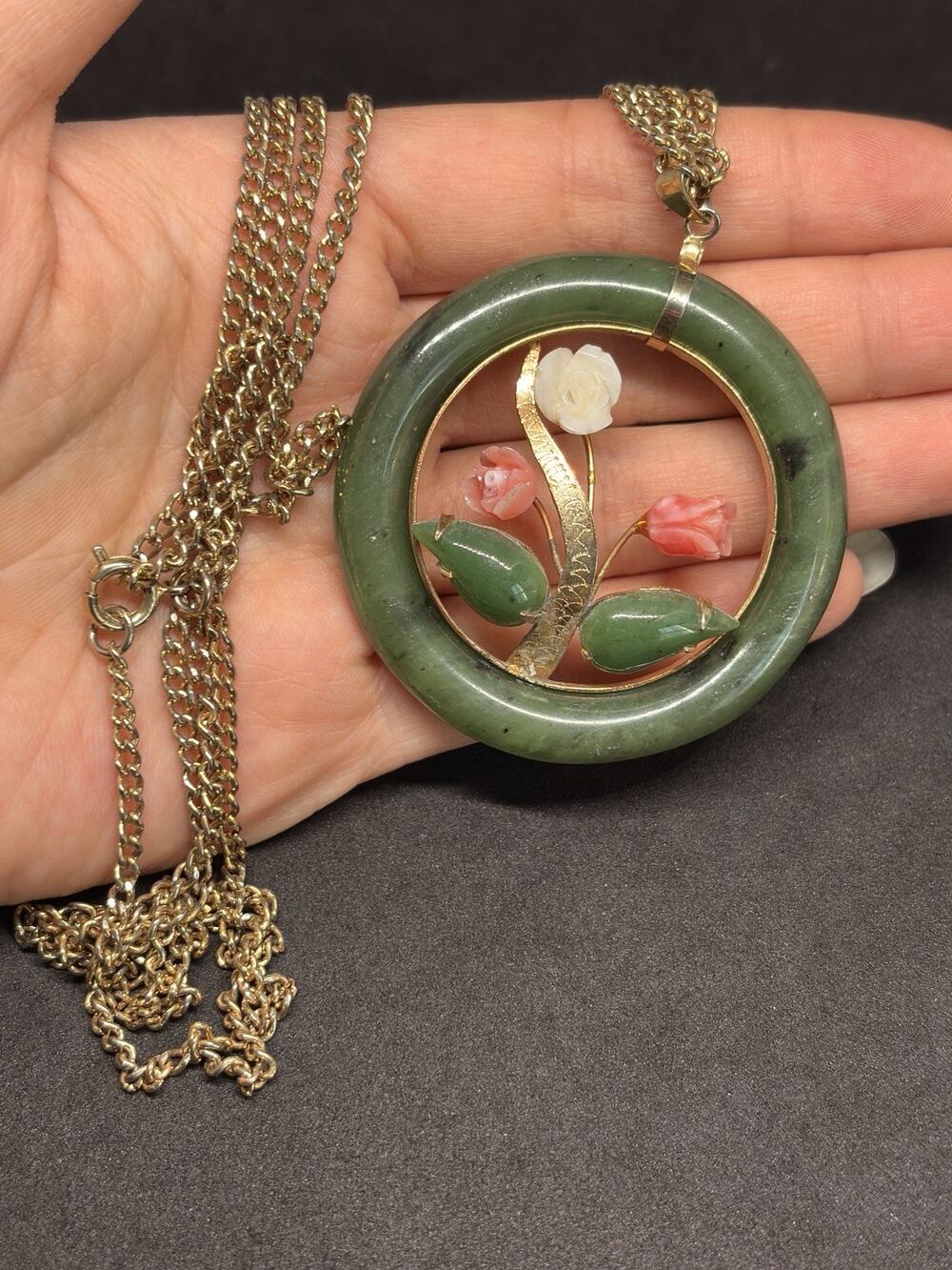 Vintage Nephrite Jade Eternity Circle Carved Coral Flower Gold Plated Necklace